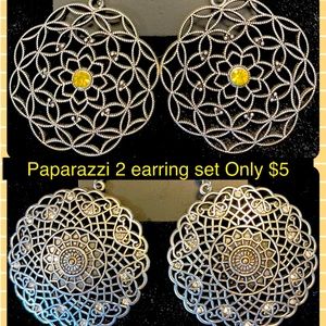 5/$20🛍 Paparazzi set of 2 earrings